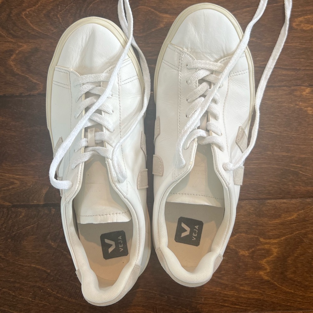 Veja Campo Leather Sneakers